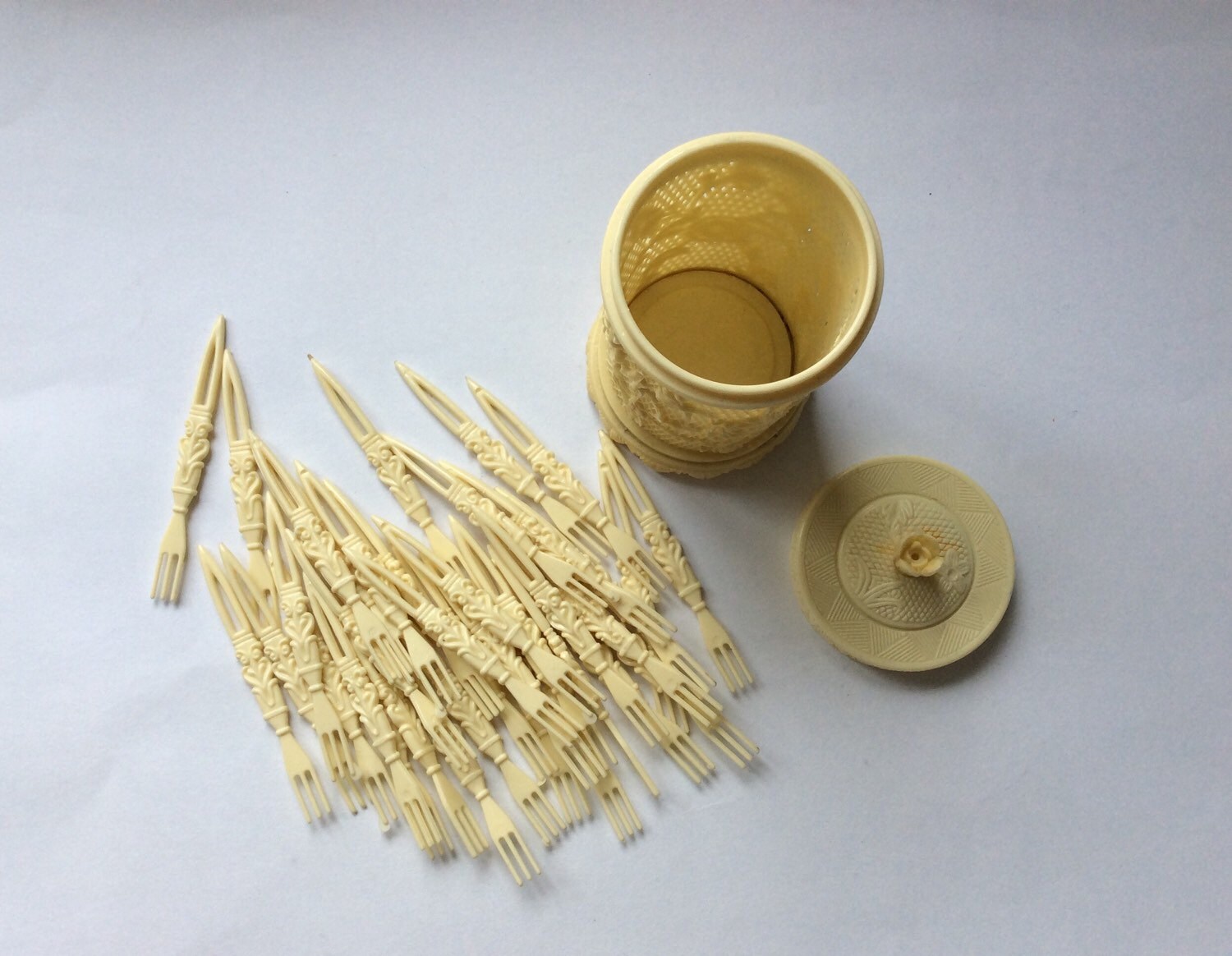 Vintage cocktail sticks 36 faux ivory olive onion decorative sticks reusable with faux ivory