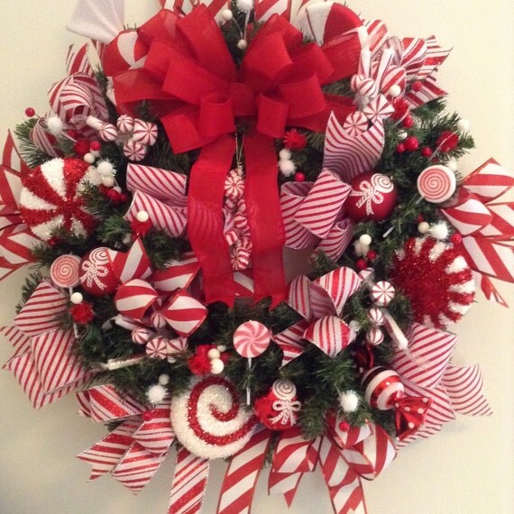 Peppermint Wreath / Christmas Wreath / Red and by CraftsbyBeba