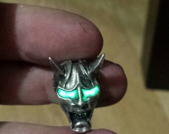 Hannya paracord bead with glow in the dark eyes