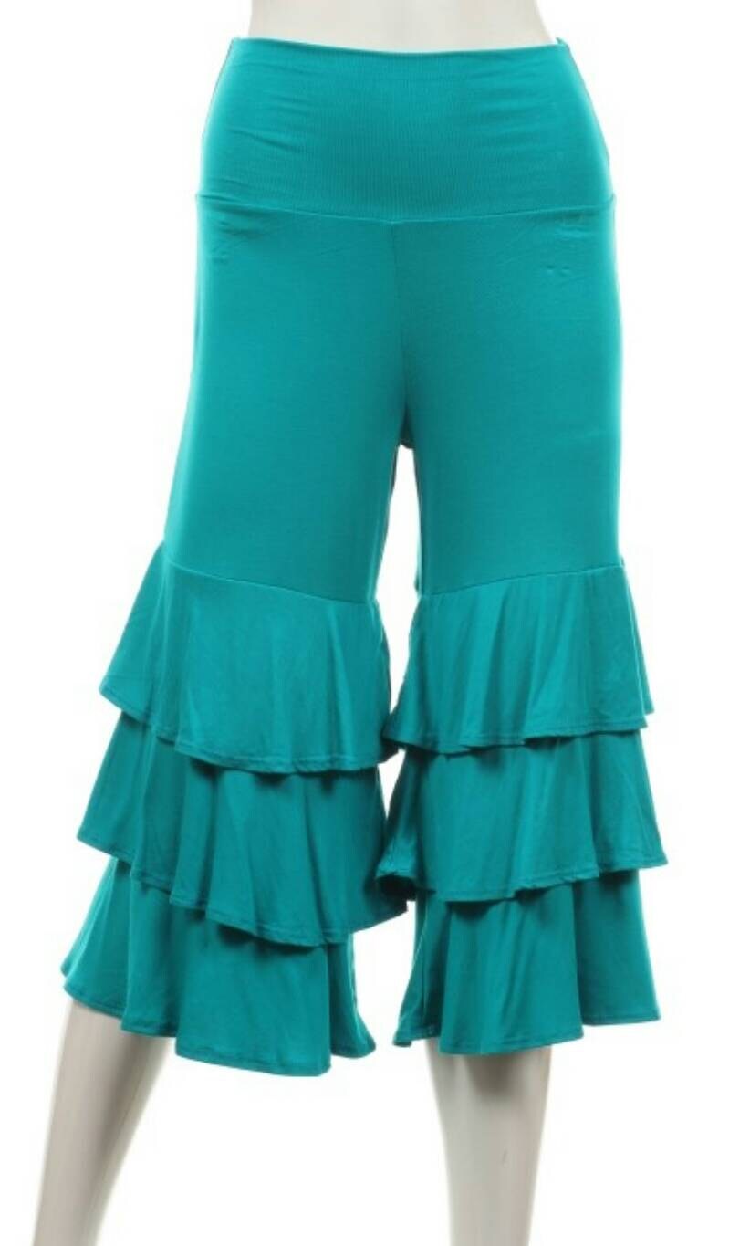 womens ruffle capris