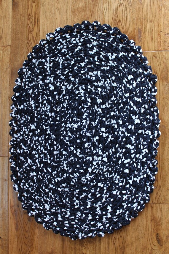 Rag Rug Blue and White 22.5 x 32.5 Crocheted Oval