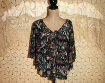 Popular items for angel sleeve blouse on Etsy