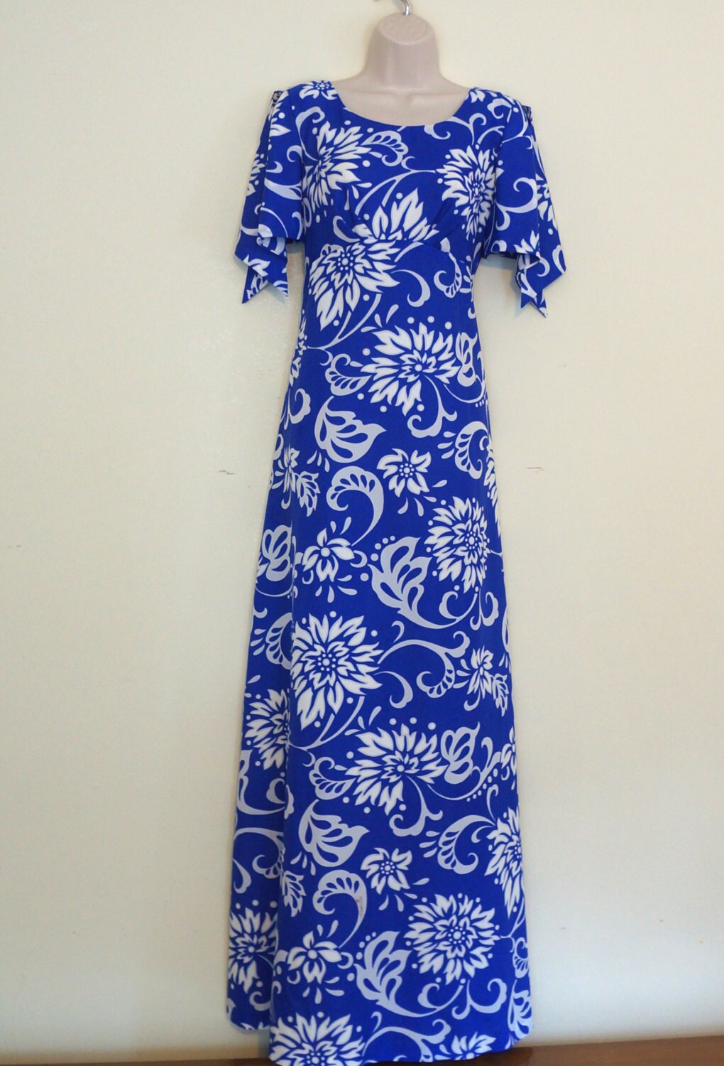 Vintage Pomare Hawaiian Maxi Dress Empire Waist Flowers 60s