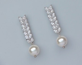 Crystal Bridal Earrings, Crystal Dangle Wedding Earrings, Pearl Drop Earrings, Pearl & Crystal Earrings, Bridal Jewelry, EVAN