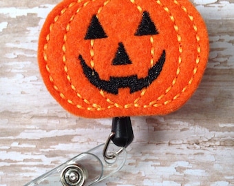 Smiling Pumpkin retractable badge reel, Halloween felt badge reel, Pumpkin id badge reel, Halloween badge reel, Holiday Badge Reel