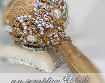 Gold Brooch Bouquet Holder