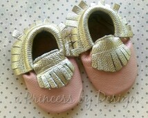 Popular items for indian shoes on Etsy