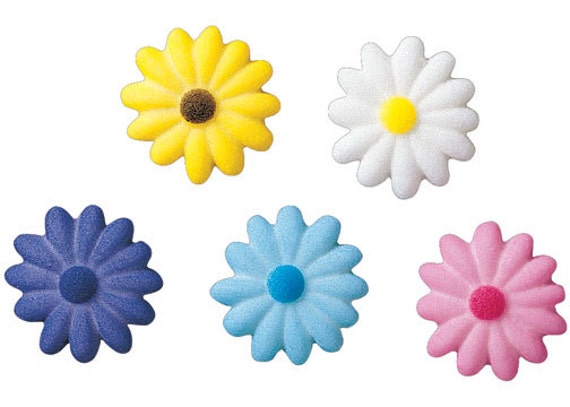 12 Assorted Daisy Flower Pre Made Ready To Use Edible Cake