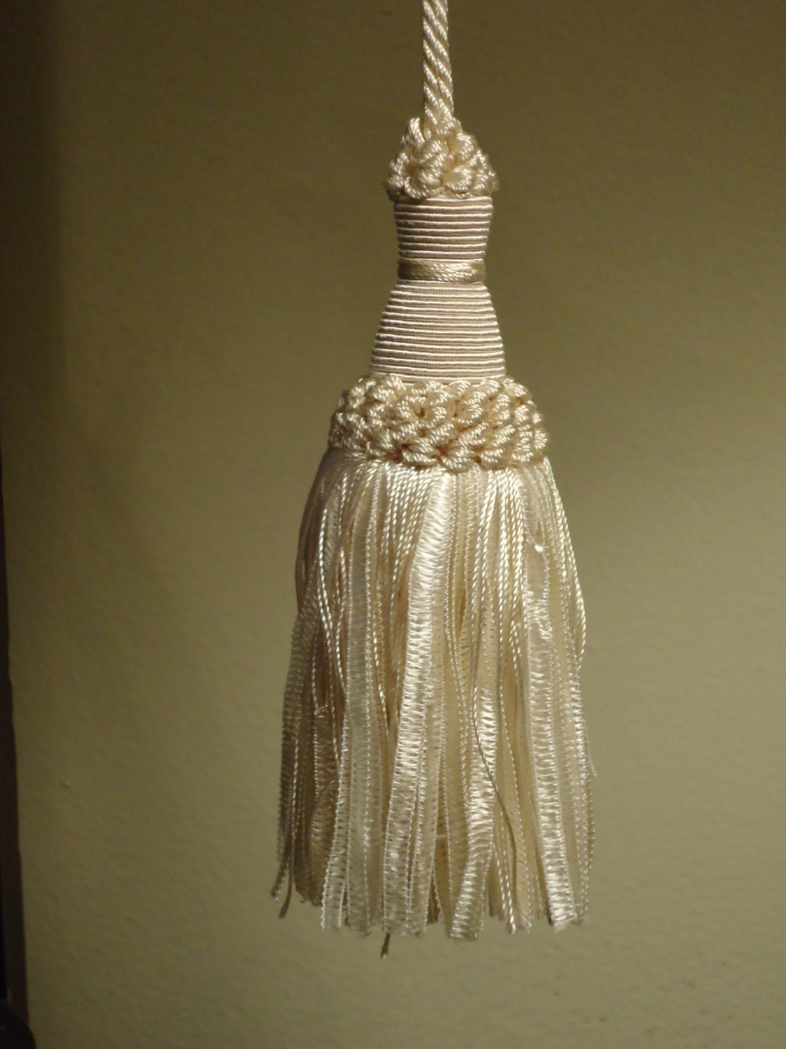 Decorative Key or Armoire Tassel in White
