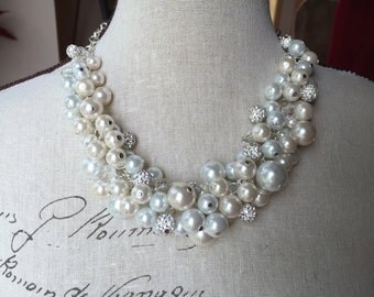 Pearl statement necklace, wedding jewelry, chunky Pearl necklace, bridesmaid jewelry
