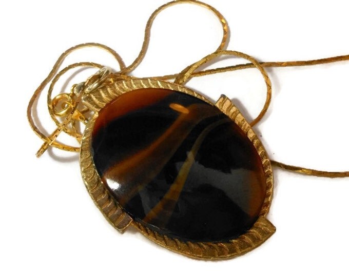 FREE SHIPPING Sarah Coventry pendant, Carameltone 1974 collection, tiger's eye swirled art glass stone pendant with gold frame and chain