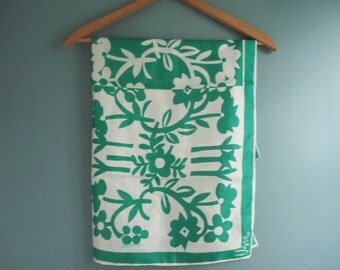 Charming scarf by Vera Neumann -- green and white