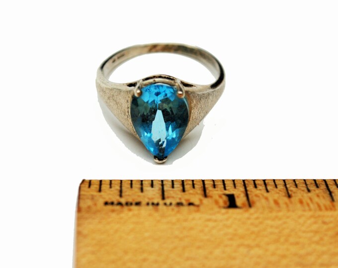 Blue topaz sterling Ring size 9 1/2