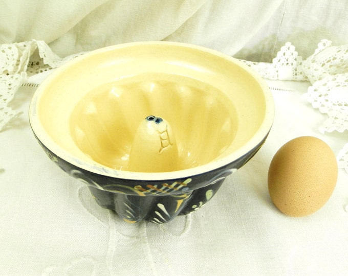 Small Vintage French Ceramic Kougelhopf Mold / French Country Decor / Farmhouse / Retro Vintage Home Interior / Kitchenalia / Kitchenware Small Vintage French Ceramic Kougelhopf Mold / French Country Decor / Farmhouse / Retro Vintage Home Interior / Kitchenalia / Kitchenware