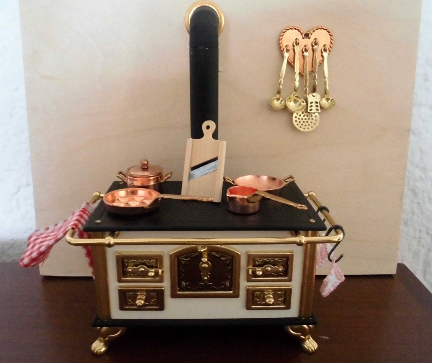Bodo Hennig dollhouse 112 scale kitchen stove kitchen
