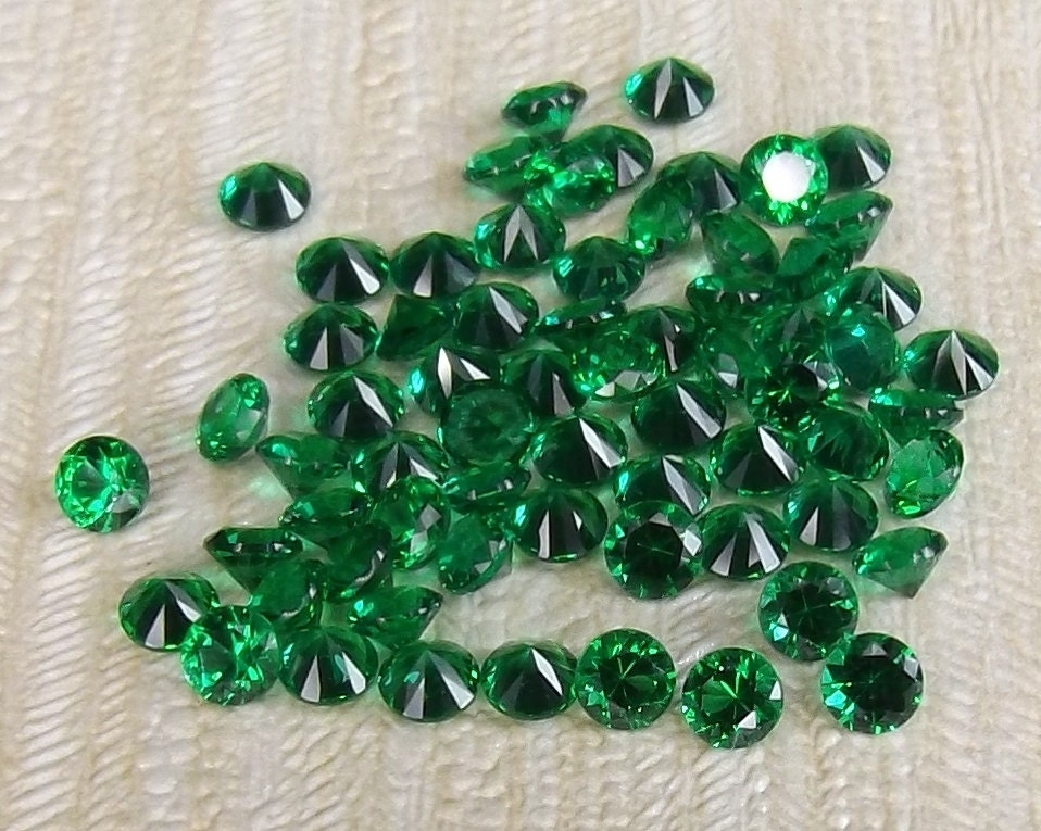 500pcs. Wholesale Green Emerald Lab created Nanocrystal Round