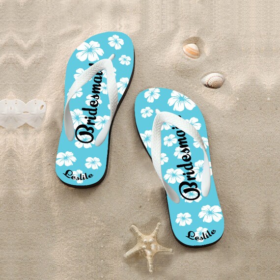 beach wedding flip flops for guests