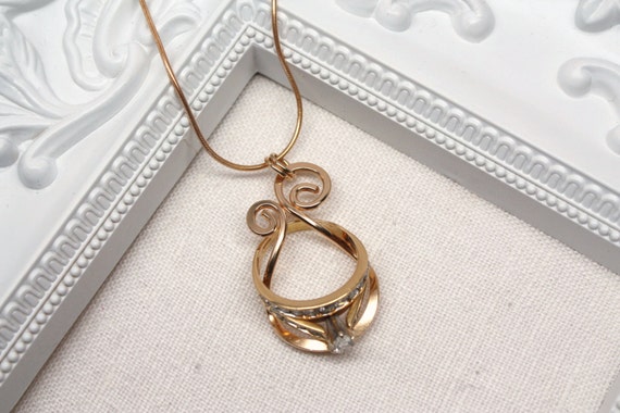Magic Ring  Holder  Necklace  GOLD  Wedding  Engagement  Ring  