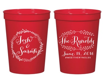 Monogrammed Cups, Last Name Cups, Wedding Stadium Cup, Wreath Floral, Personalized Cups, Party Cups, Wedding Cups, Custom Plastic Cups, 1081