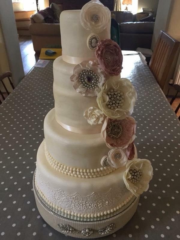 Faux Pearl and vintage brooch wedding cake stand round or