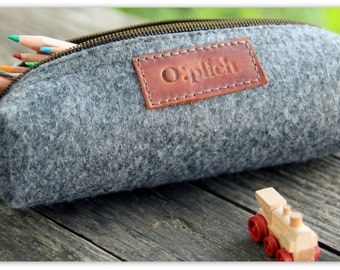 Felt Pencil Case Zipper /Grey Pen Holder / Small Cosmetic Bag/ Crayon Holder/ Cognac Leather and Grey Felt/ gift / Free Personalization
