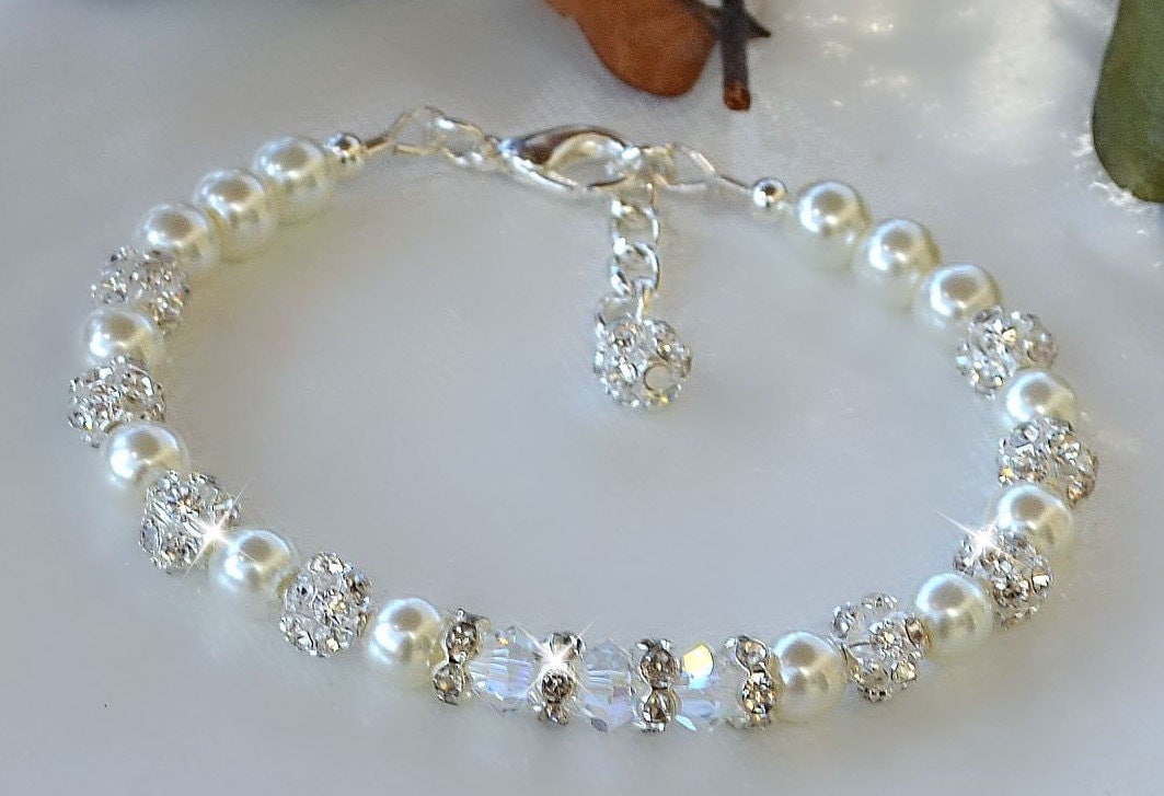 Pearl and Swarovski Crystal Bracelet