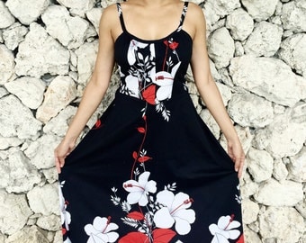 Vintage 60s Early 70s Malihini Hawaii Black Floral Design Polyester Strap Scoop Neck Empire Waist Maxi Dress M
