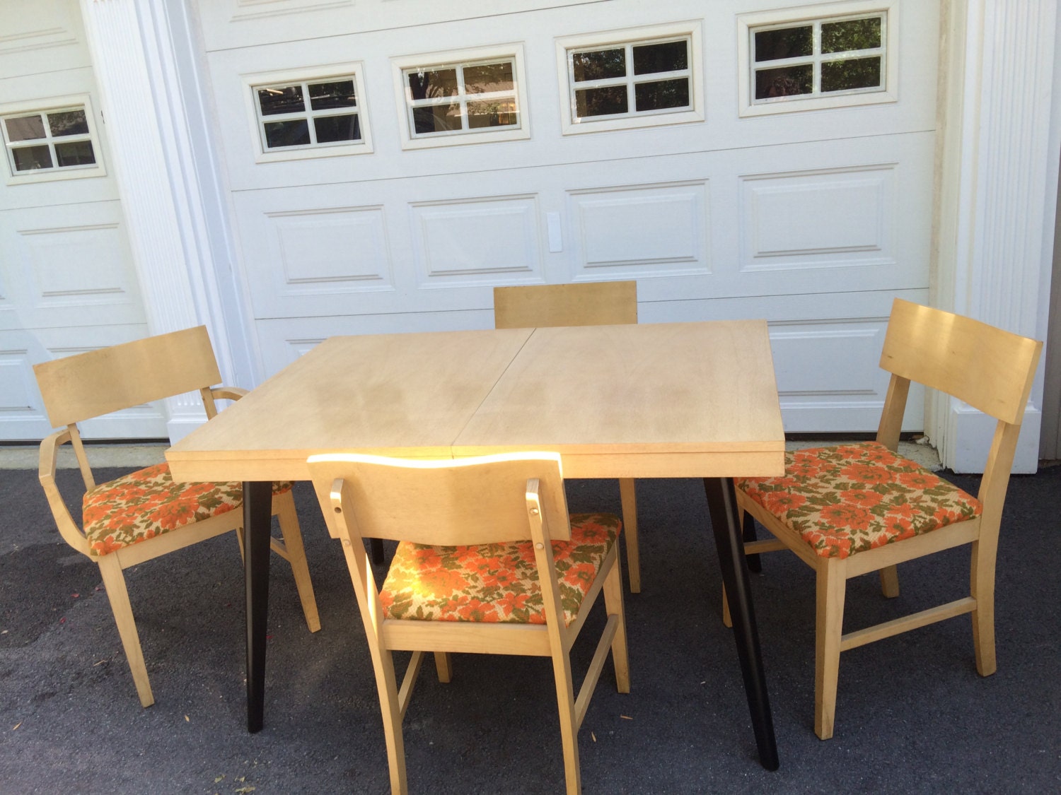 MidCentury Modern Blonde Wood Dining Table with Leaf and 4 Side Chairs