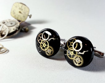 Black steampunk Cufflinks, Gears in resin, Steampunk resin Cuff links, Watch Parts, Upcycled Clockwork jewelry Geekery