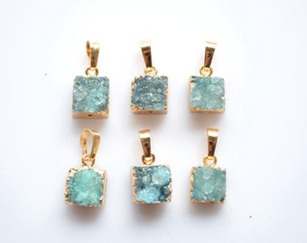 Nature 8-10 mm green drusy Druzy pendant, green Colored Druzy Cluster Pendant with Gold Electroplated Edges-- Round Drusy Pendant