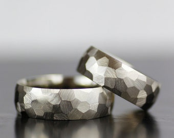 his and hers wedding band set modern wedding rings mens or womens hammered style - Modern Wedding Rings his and hers wedding band set modern wedding rings mens or womens hammered style - Modern Wedding Rings