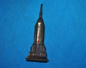 EMPIRE STATE Builing Figure with Therometer Vintage Souvenir