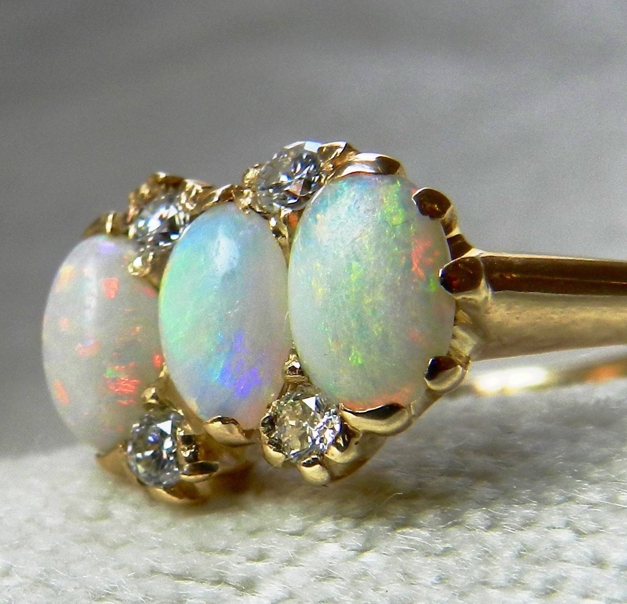 Vintage Opal Engagement Ring - www.inf-inet.com