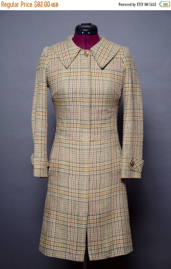 20% OFF SALE Tweed Coat 70's Houndstooth Classic by HankAndGeorge