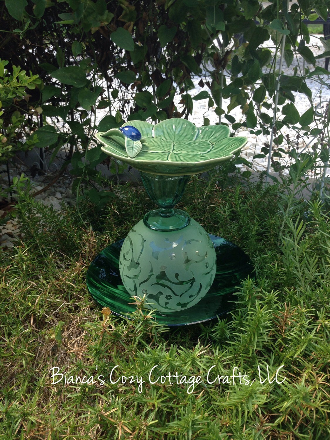 Bird bath bird feeder garden totem garden deco patio