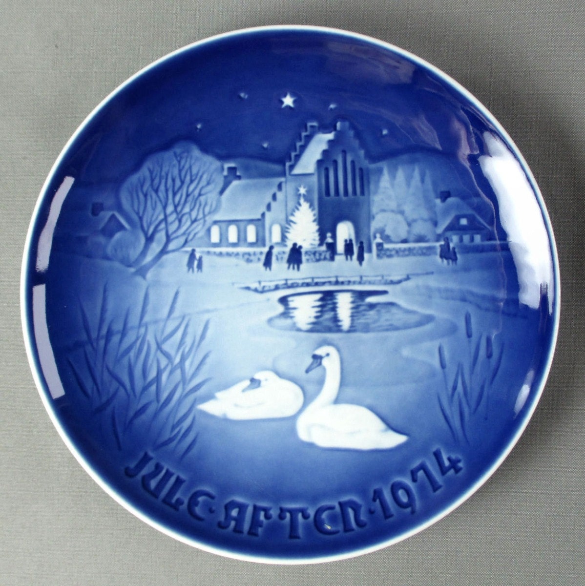 1974 Bing And Grondahl Plate Landsbyjul Christmas In The