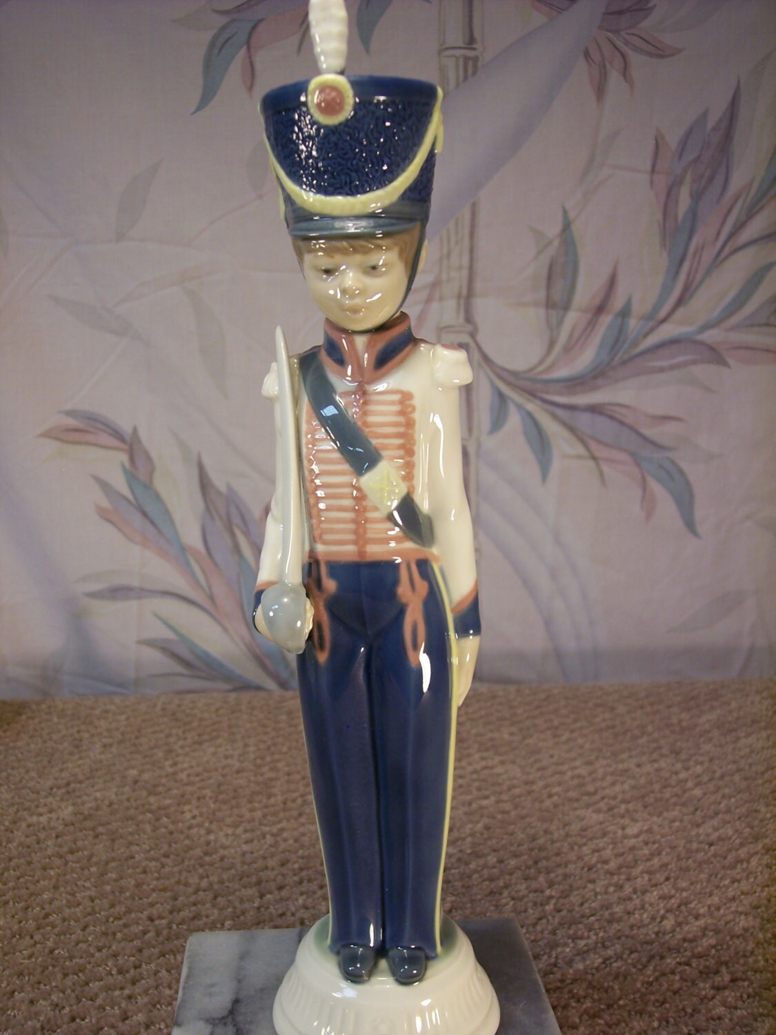 Lladro Cadet Captain 5404 Soldier with Sword