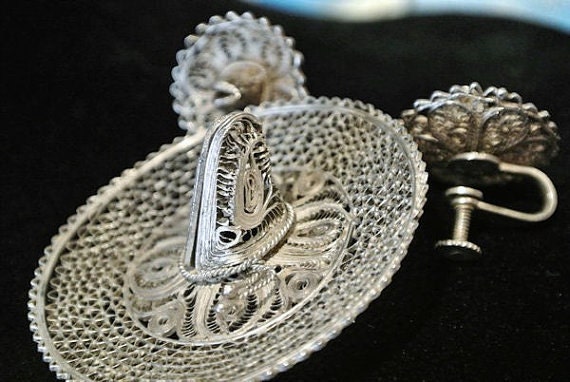 1940s Mexico Silver Brooch Earrings Cannetille Filigree Lace Demi Parure Sombrero Mariachi Southwestern Artisan Hand Crafted Wedding Jewelry