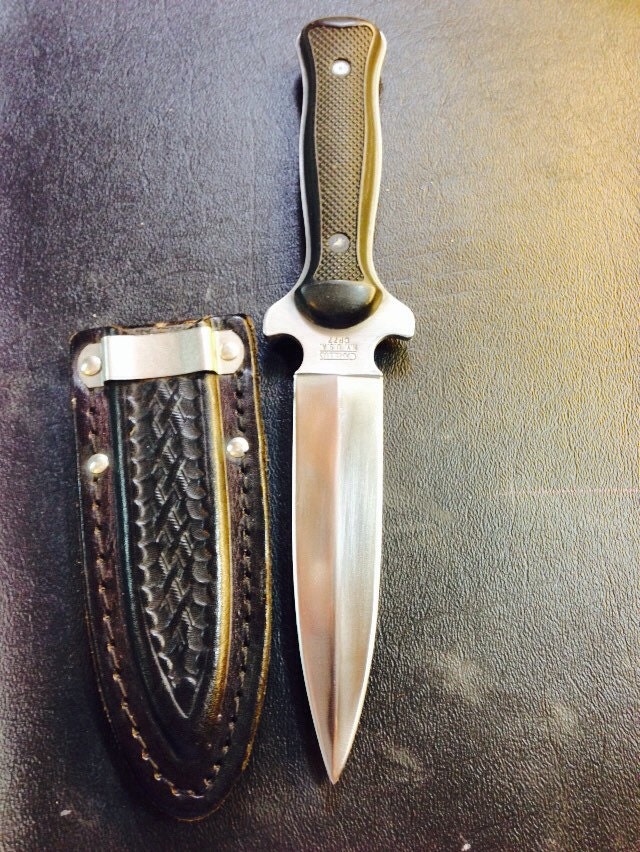 Vintage Camillus Cutlery CP77 Boot KnifeNice USA Made.