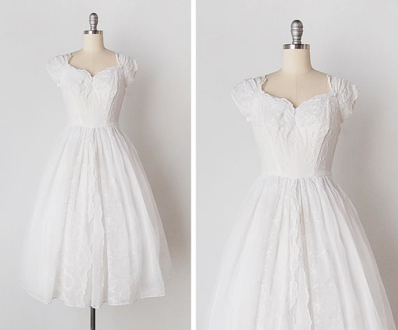 1940s wedding dress / 1940s embroidered dress / 1940s white