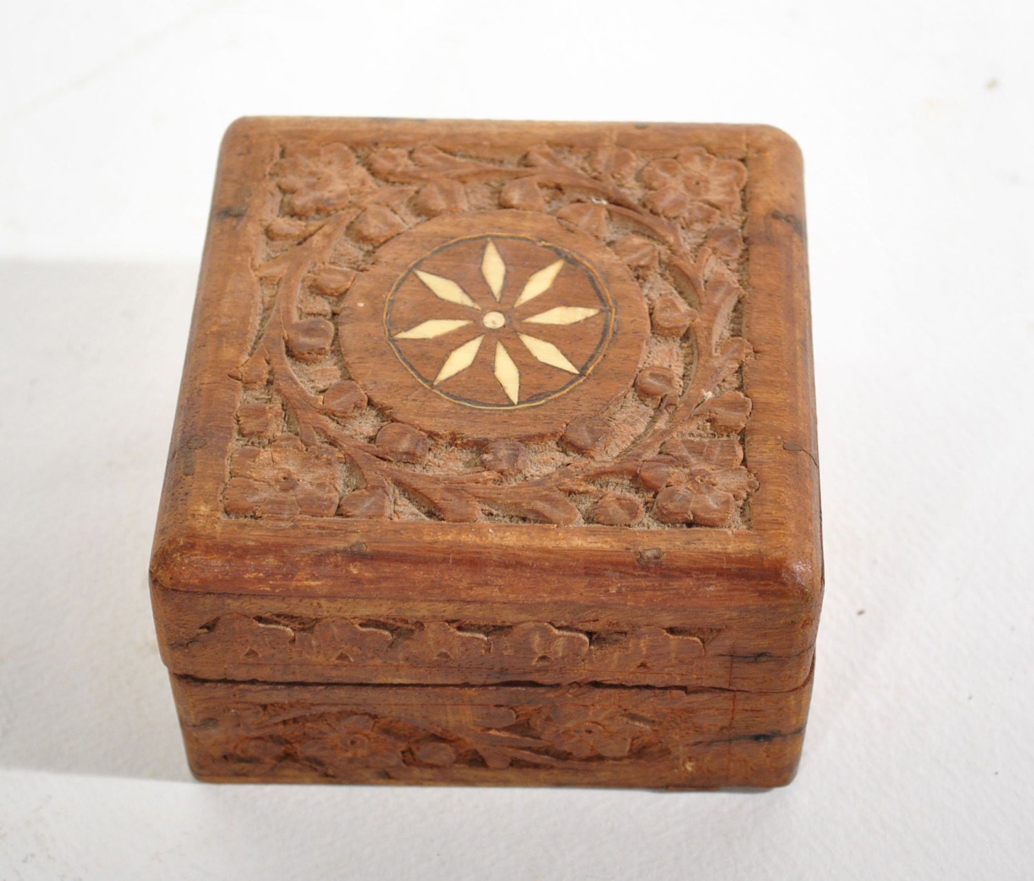 Vintage Carved Wood Box Shell Inlay Small