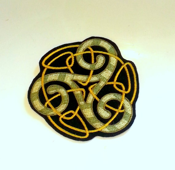 Iron on patch celtic knot triskele tribal 6 / 15cm by LaVieDivine
