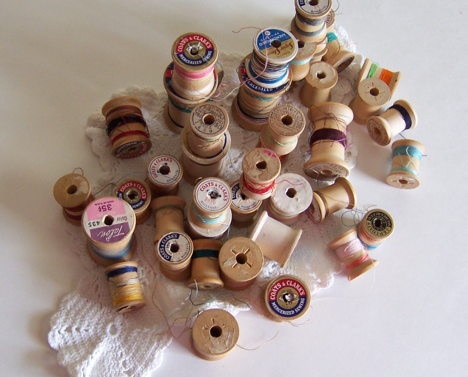 Vintage Wooden Sewing Spools Lot of About 29 Various Sizes for