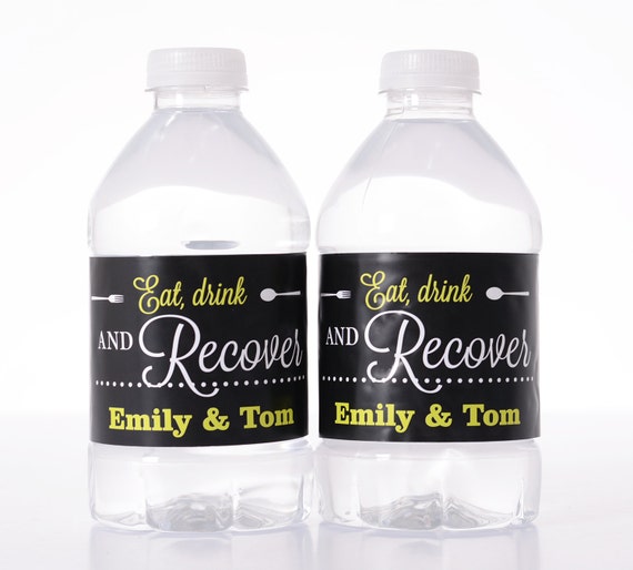 Vintage Wedding Decor - 30 Wedding Water Bottle Labels - Need a different quantity? Click on the "choose total" tab to see all pricing Il_570xn