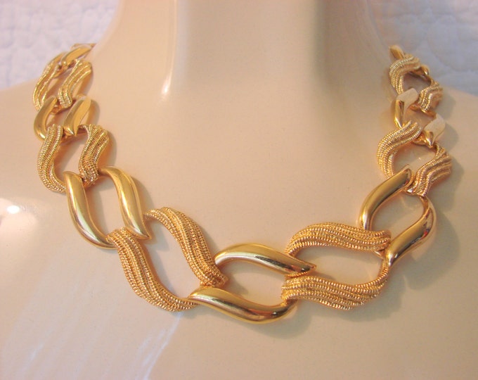 80s Vintage Napier Necklace / Designer Signed / Retro Modernist / Textured Gold Plate / Jewelry / Jewellery