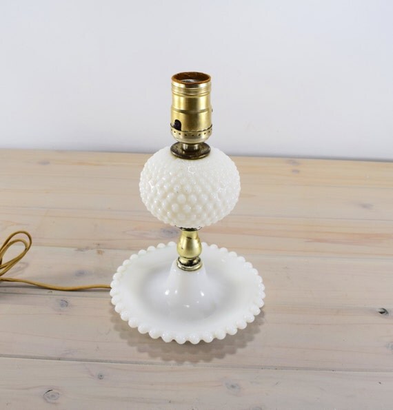 Hobnail Milk Glass Bedroom Lamp(50).jpg