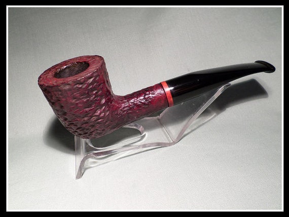 Briar Pipe – New & Un-Smoked Chambersburg Pipe Works Burgundy Rusticate with Stained Basswood Band