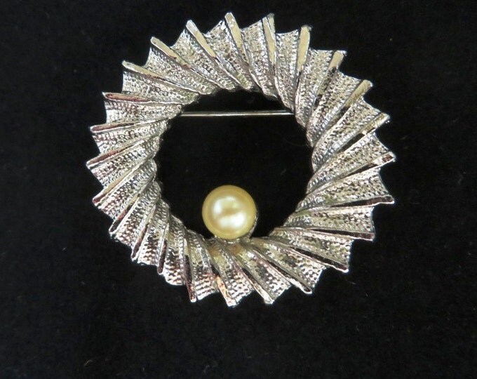 DuBarry Circle Brooch, Vintage Silver Tone Ridged Faux Pearl Circle Pin, Gift for Her