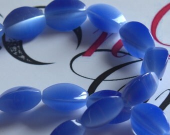 Blue Cat's Eye Beads, Rectangle Beads, Fiber Optic Glass Beads, 15" strand of Beads, 13mm x 8mm Beads, Blue Beads, Beads for jewelry making