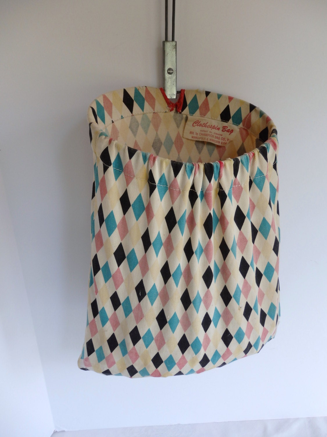 Vintage Clothes Pin Bag. Shabby Clothes Pin Bag Haute Juice